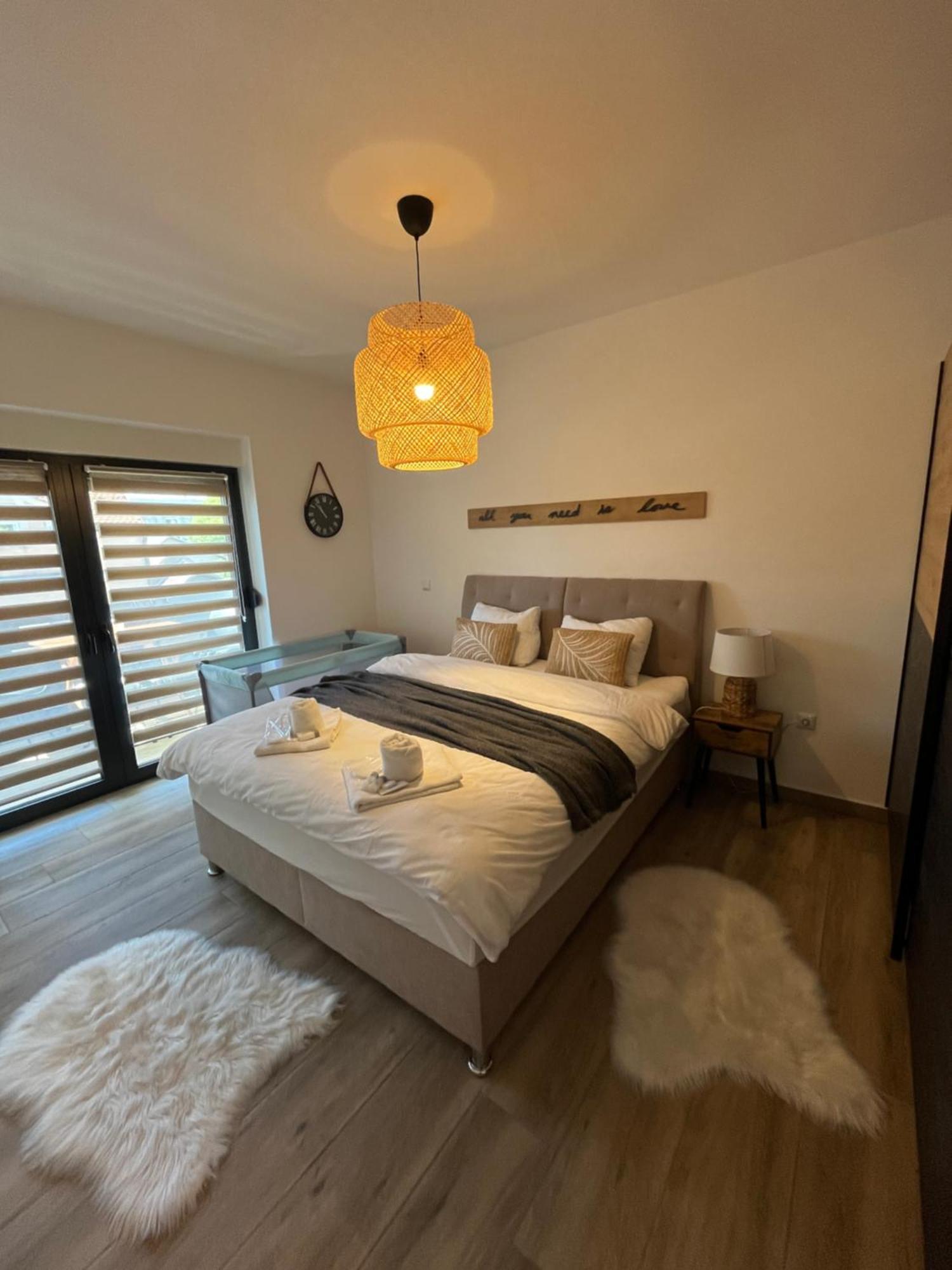 Apartman Sandra Nova Gradiska Bagian luar foto